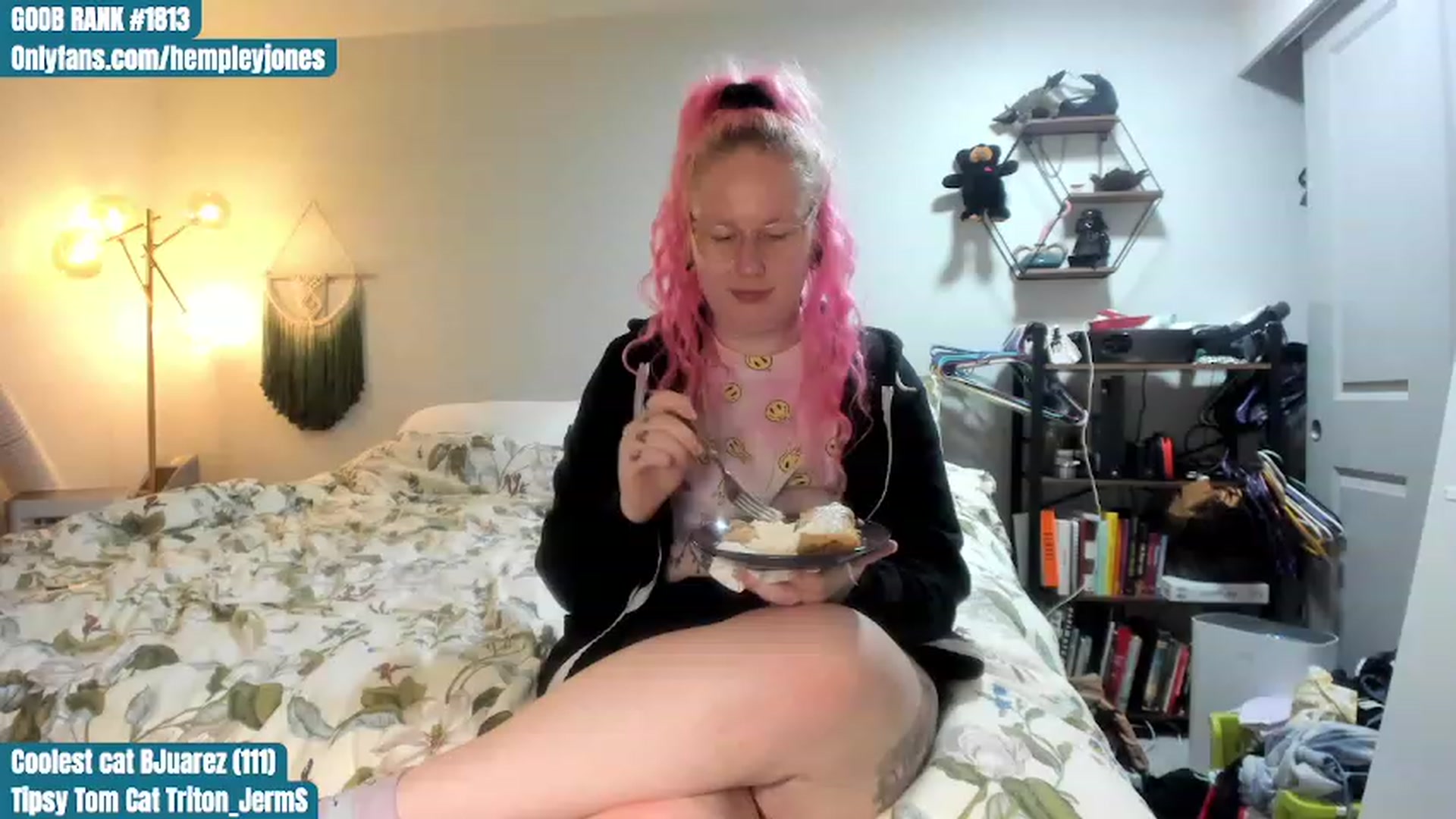 Gallery image thumbnail from Hemppopotamus's myfreecams stream on, 07/02/2023, 01:15 image 12 of 20