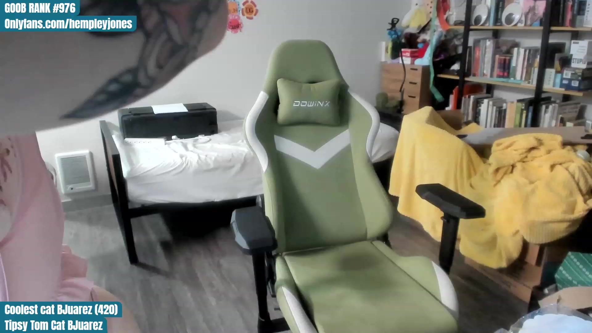 Gallery image thumbnail from Hemppopotamus's myfreecams stream on, 07/10/2023, 24:53 image 3 of 20