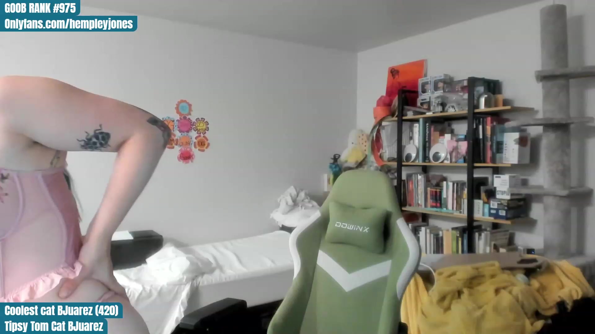 Gallery image thumbnail from Hemppopotamus's myfreecams stream on, 07/10/2023, 24:53 image 8 of 20