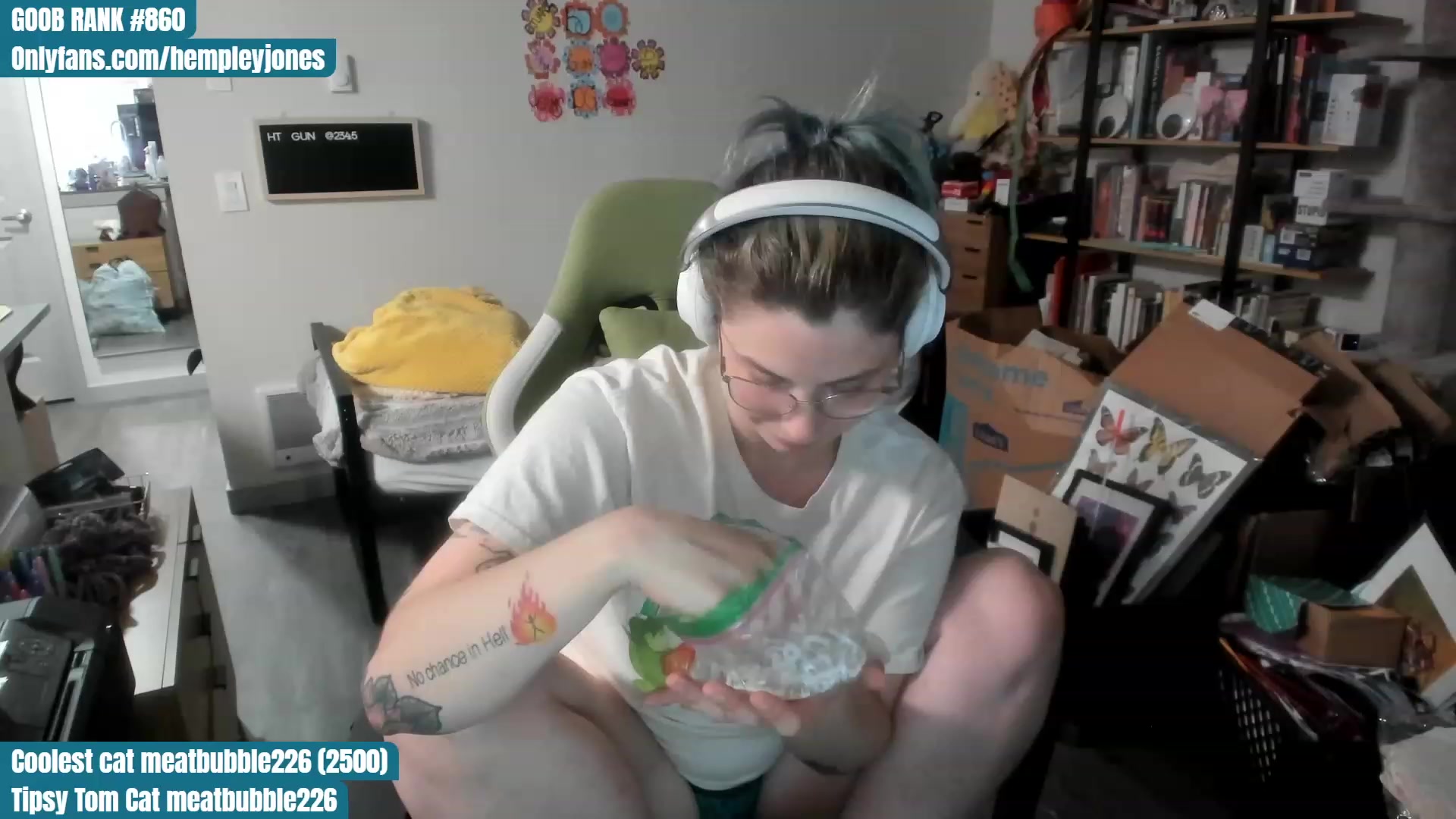 Gallery image thumbnail from Hemppopotamus's myfreecams stream on, 07/12/2023, 01:45 image 1 of 20