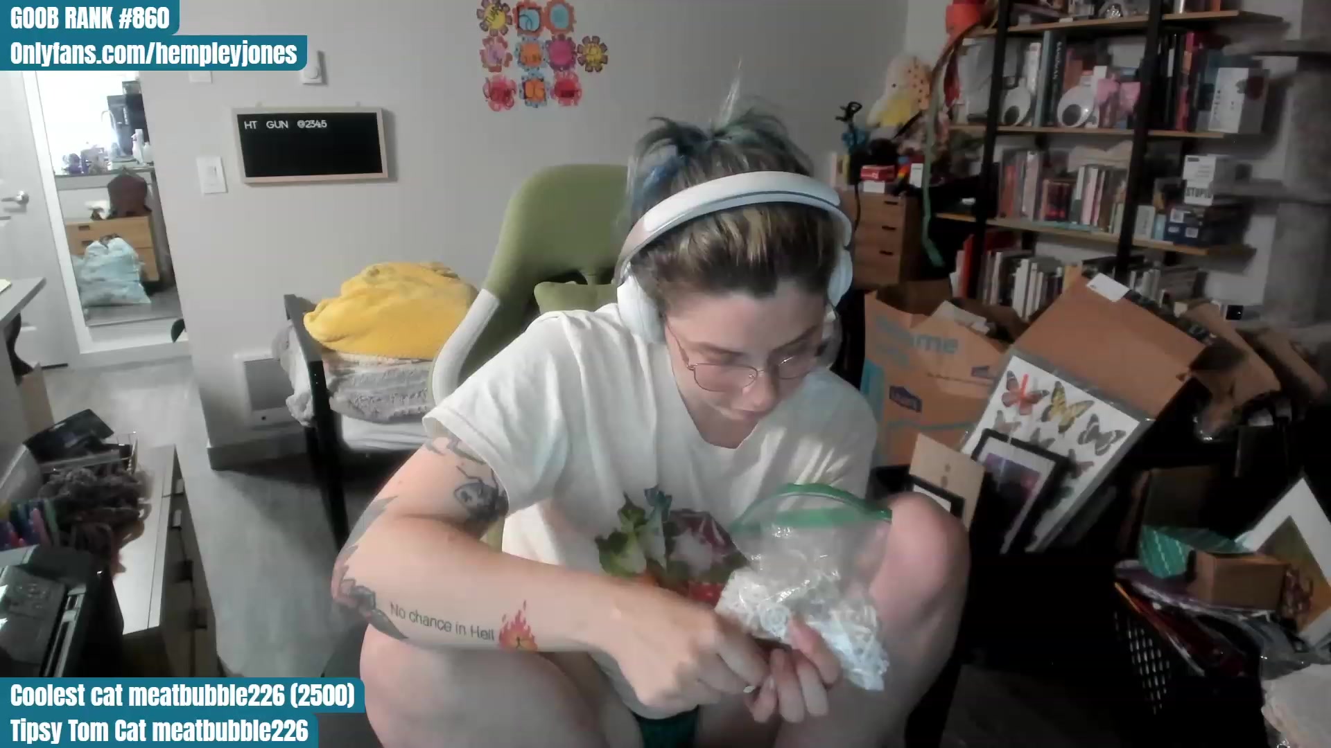 Gallery image thumbnail from Hemppopotamus's myfreecams stream on, 07/12/2023, 01:50 image 9 of 20