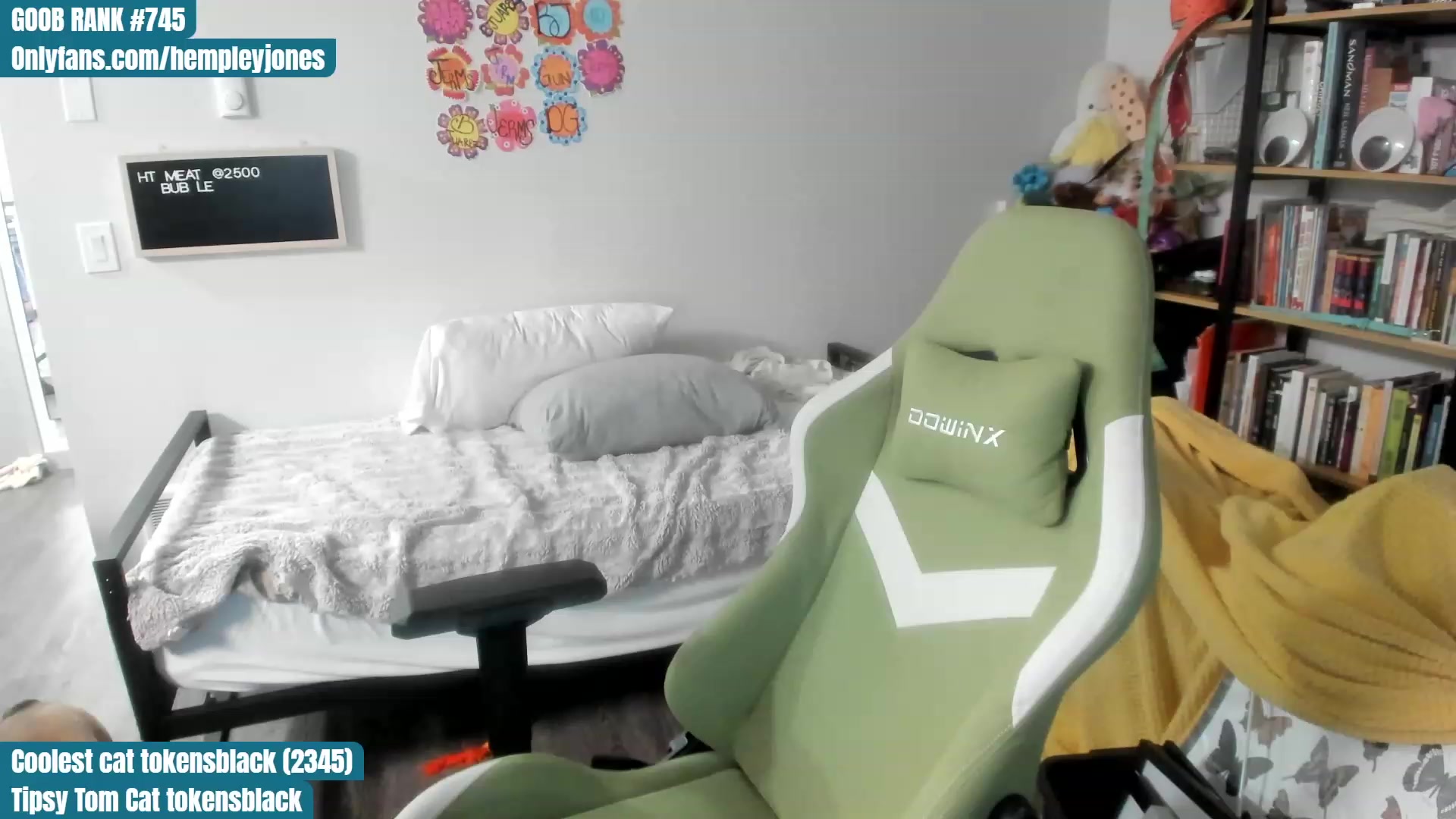 Gallery image thumbnail from Hemppopotamus's myfreecams stream on, 07/13/2023, 02:17 image 15 of 20