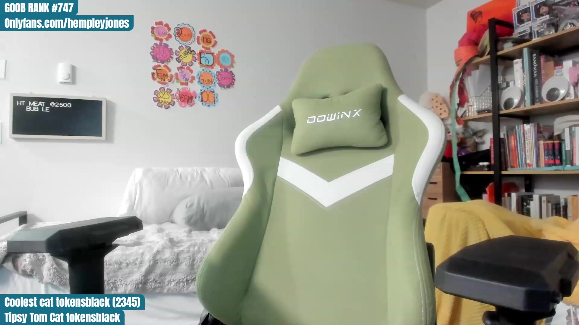 Gallery image thumbnail from Hemppopotamus's myfreecams stream on, 07/13/2023, 02:17 image 10 of 20