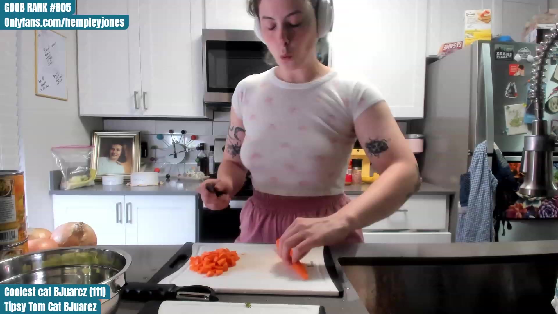 Gallery image thumbnail from Hemppopotamus's myfreecams stream on, 07/14/2023, 24:03 image 15 of 20
