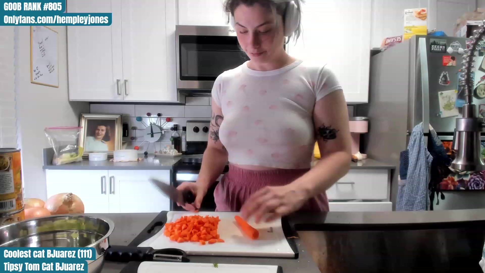 Gallery image thumbnail from Hemppopotamus's myfreecams stream on, 07/14/2023, 24:03 image 16 of 20