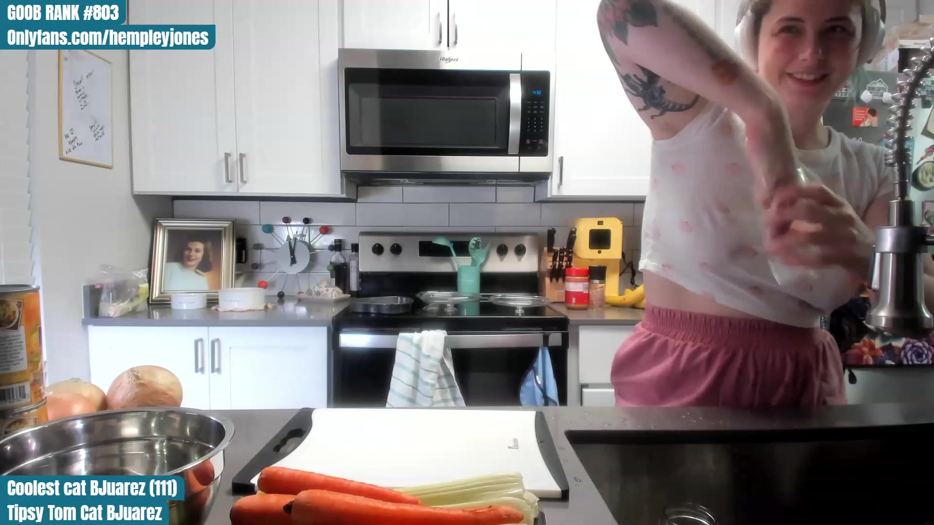 Gallery image thumbnail from Hemppopotamus's myfreecams stream on, 07/14/2023, 24:03 image 8 of 20