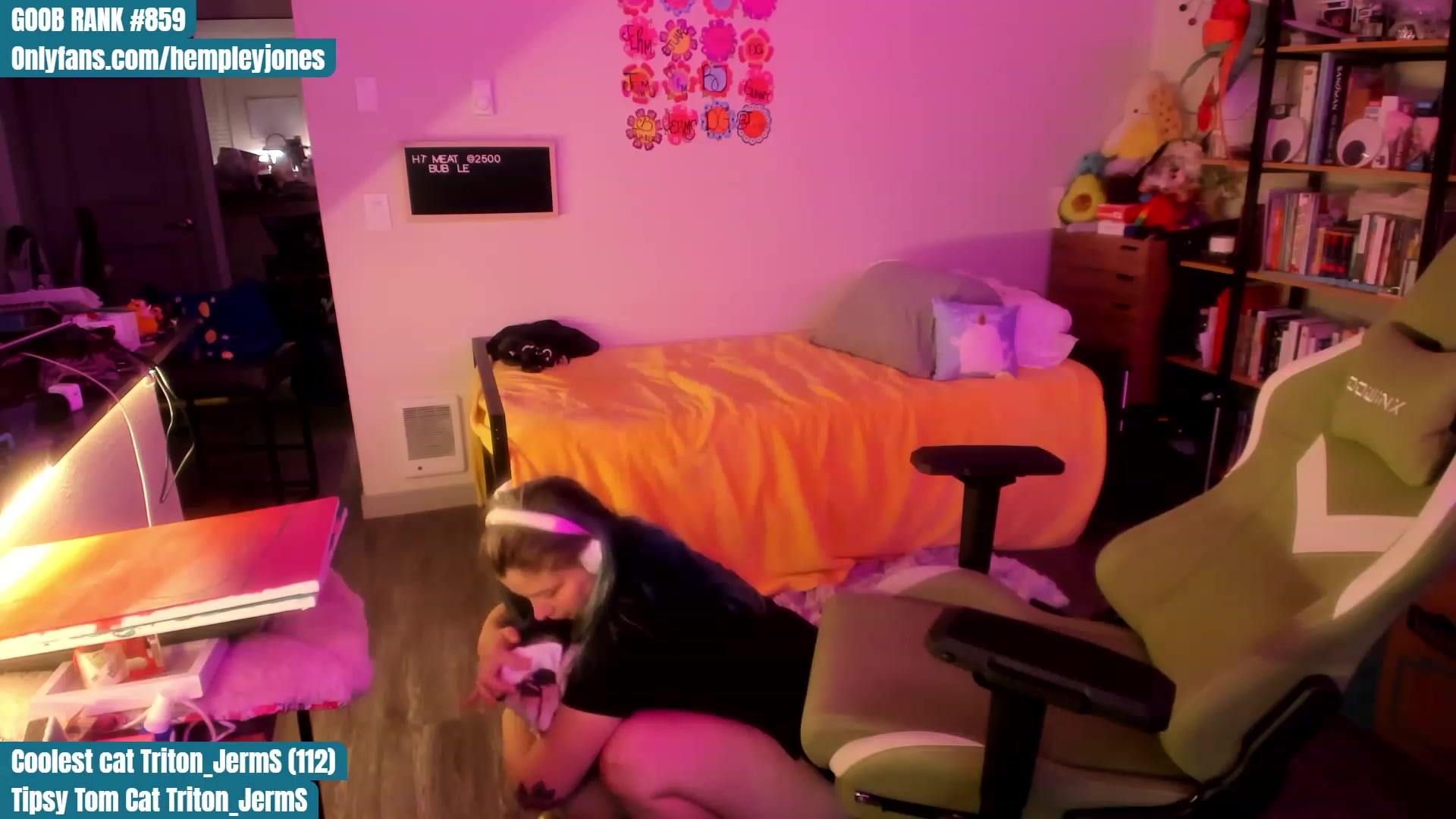 Gallery image thumbnail from Hemppopotamus's myfreecams stream on, 07/15/2023, 01:26 image 8 of 20