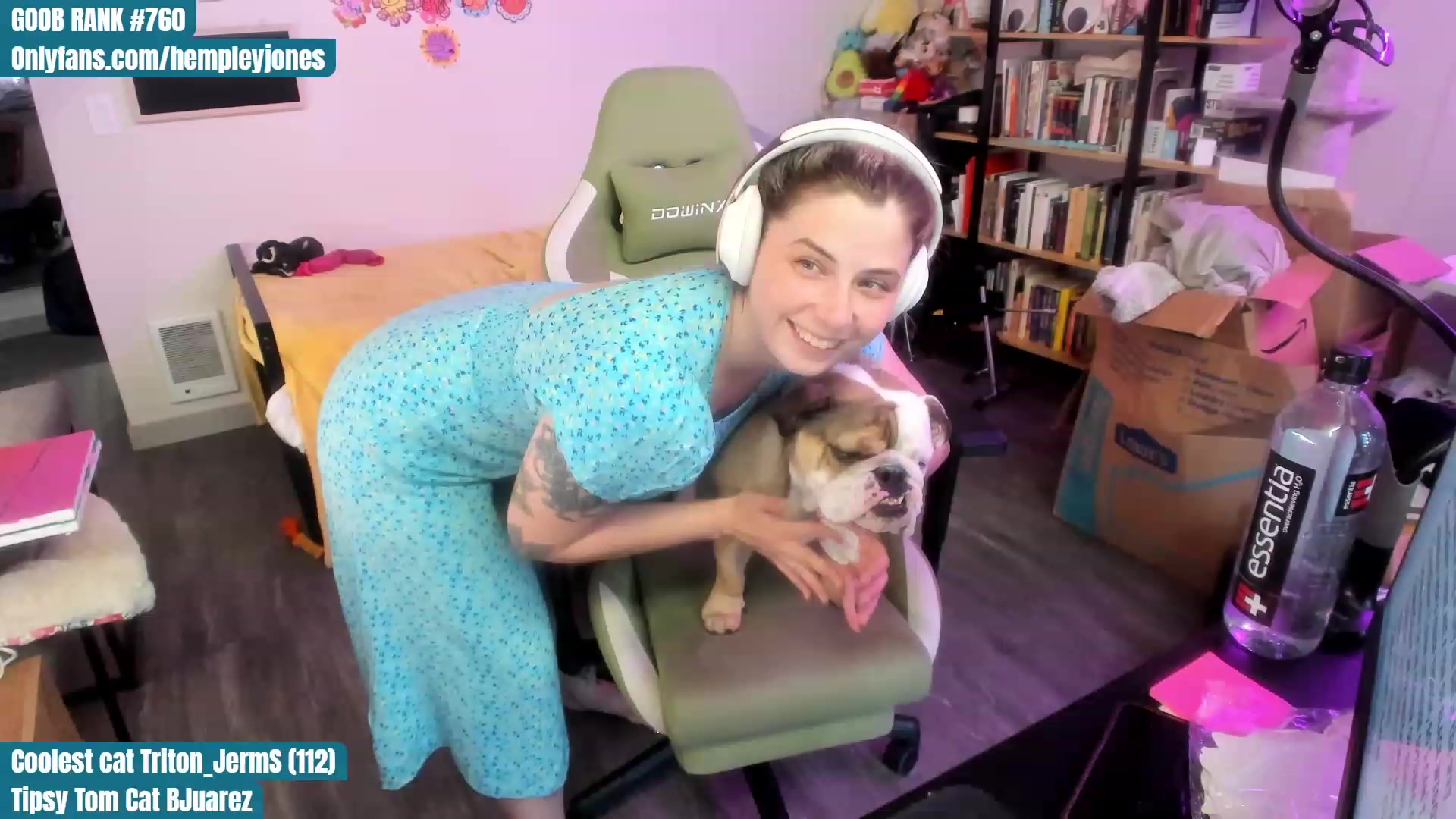Gallery image thumbnail from Hemppopotamus's myfreecams stream on, 07/16/2023, 24:52 image 6 of 20