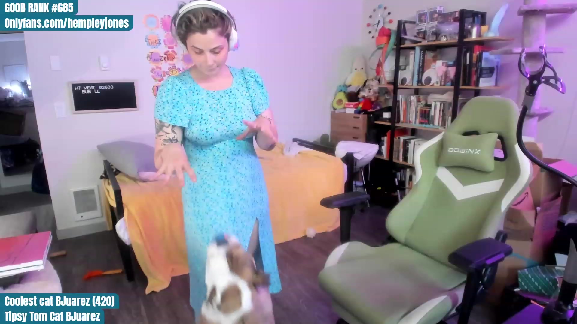 Gallery image thumbnail from Hemppopotamus's myfreecams stream on, 07/16/2023, 02:36 image 14 of 20