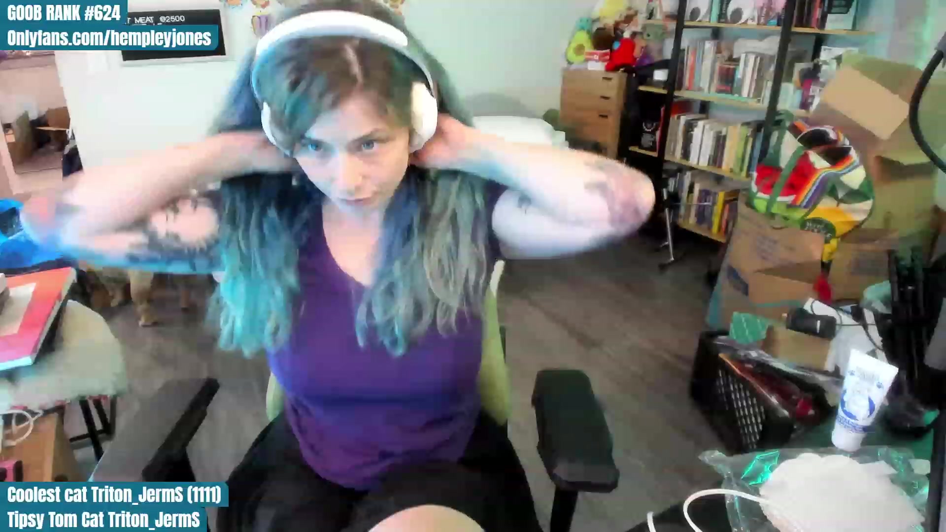 Gallery image thumbnail from Hemppopotamus's myfreecams stream on, 07/17/2023, 24:17 image 8 of 20