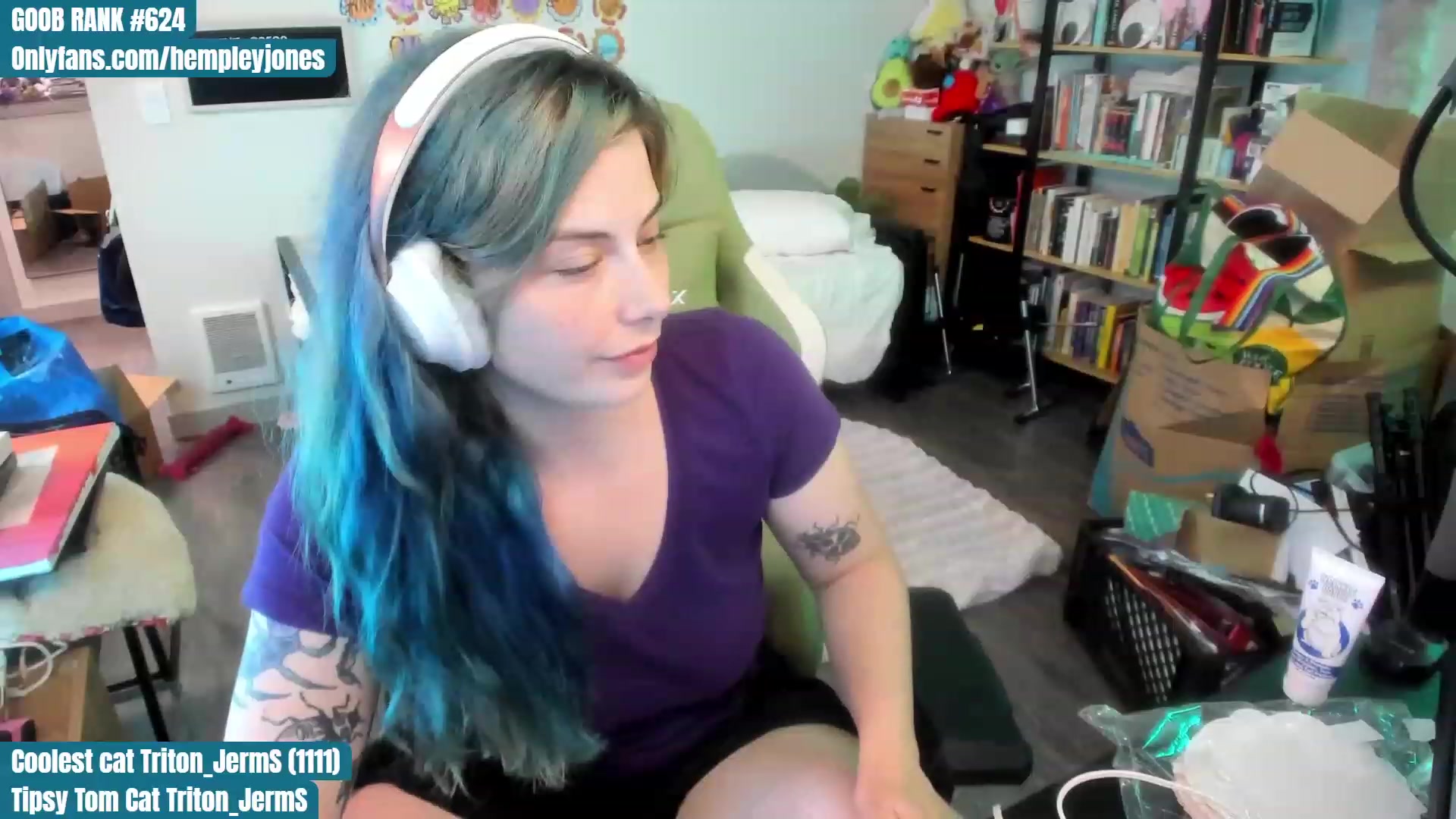 Gallery image thumbnail from Hemppopotamus's myfreecams stream on, 07/17/2023, 24:17 image 9 of 20