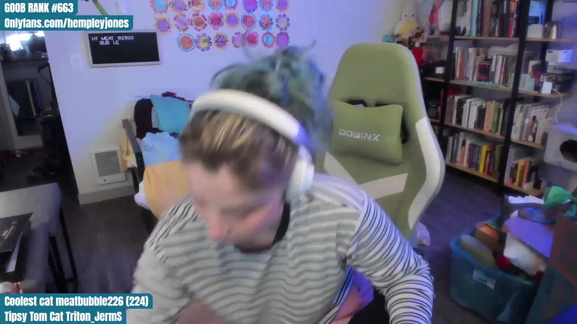 Gallery image thumbnail from Hemppopotamus's myfreecams stream on, 07/20/2023, 01:40 image 13 of 20