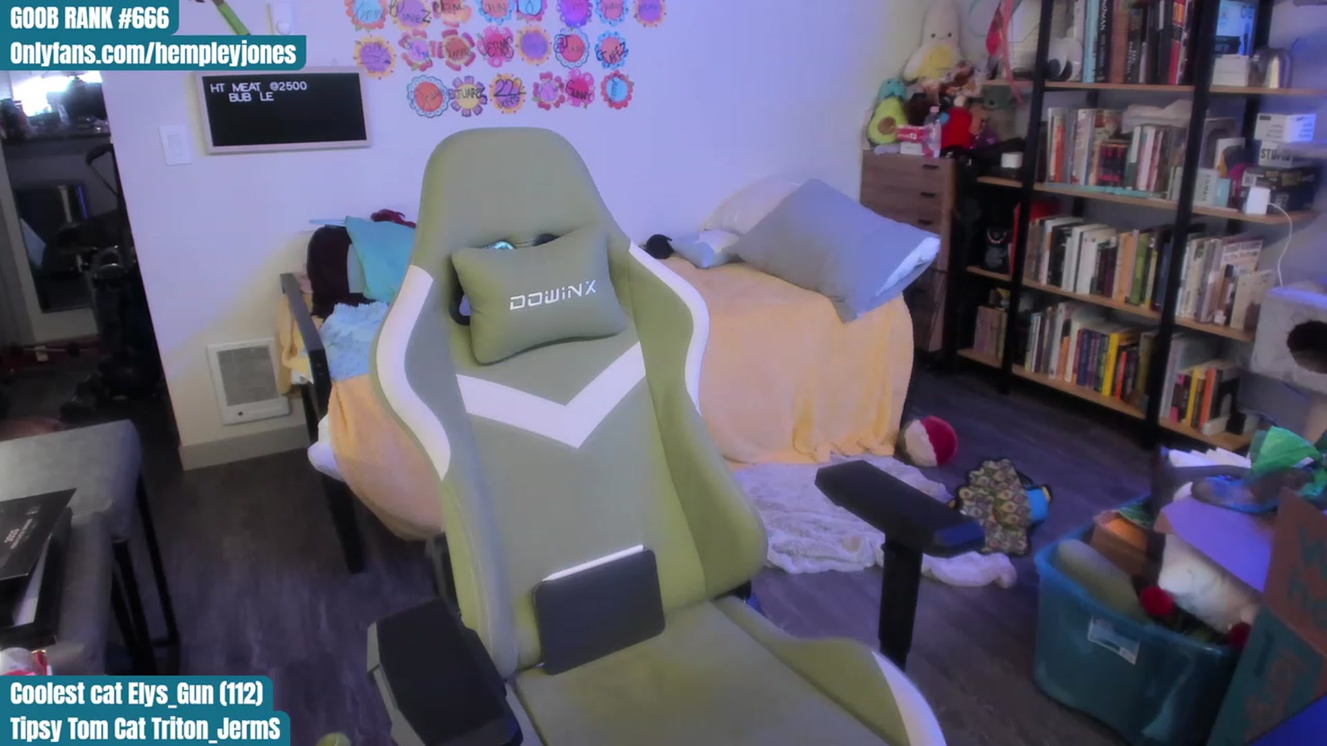Gallery image thumbnail from Hemppopotamus's myfreecams stream on, 07/20/2023, 01:40 image 9 of 20