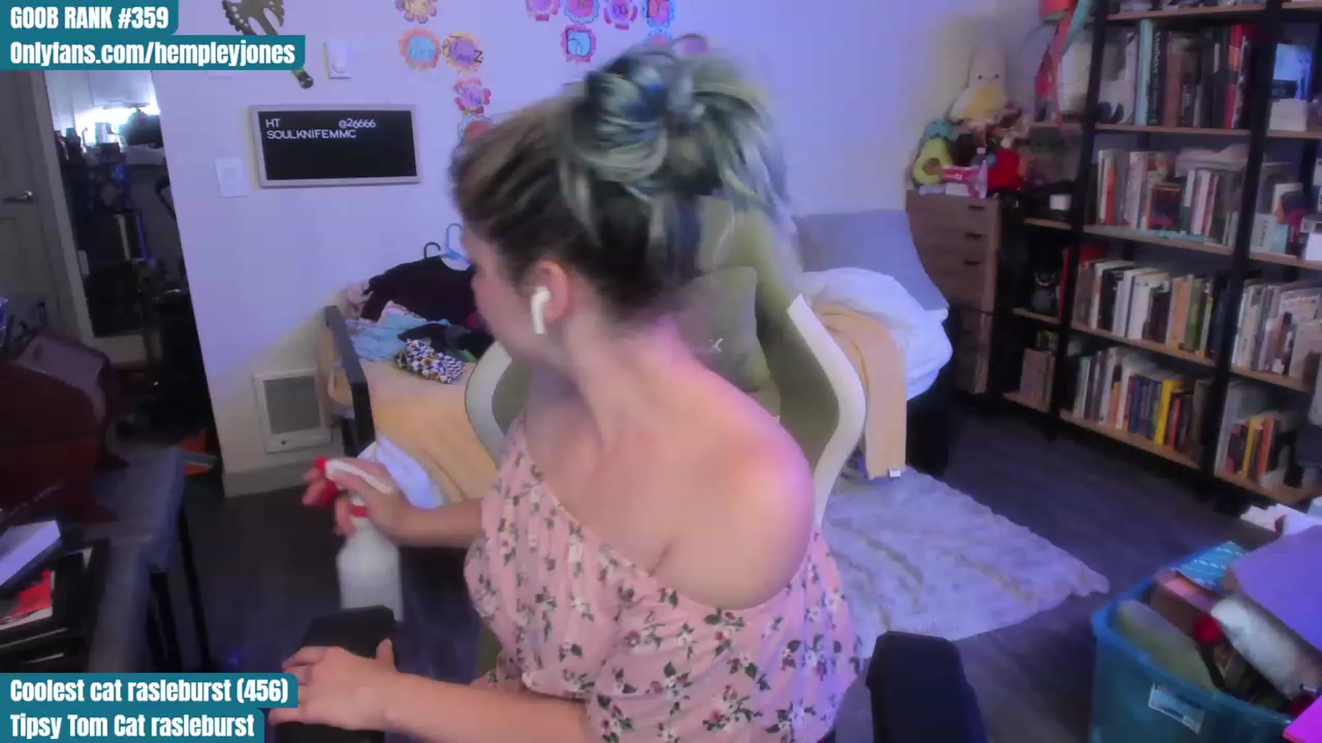 Gallery image thumbnail from Hemppopotamus's myfreecams stream on, 07/21/2023, 01:14 image 20 of 20