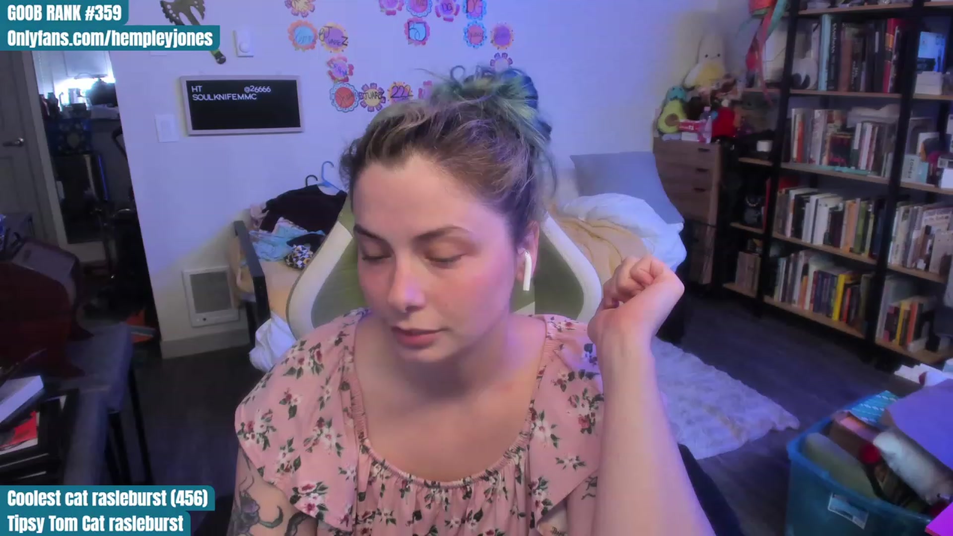 Gallery image thumbnail from Hemppopotamus's myfreecams stream on, 07/21/2023, 01:14 image 15 of 20
