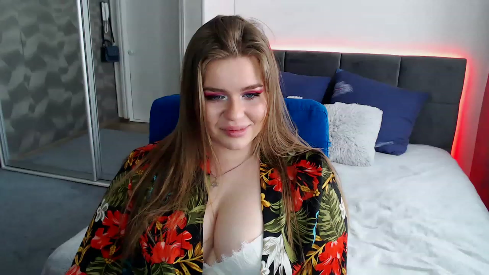 Gallery image thumbnail from Hensonella's myfreecams stream on, 04/24/2023, 14:40 image 2 of 20