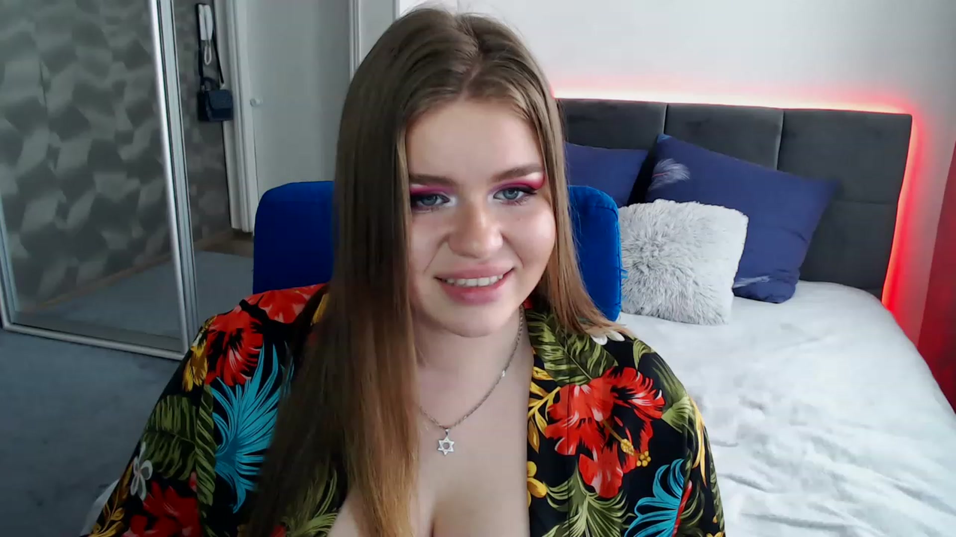 Gallery image thumbnail from Hensonella's myfreecams stream on, 04/24/2023, 14:40 image 15 of 20