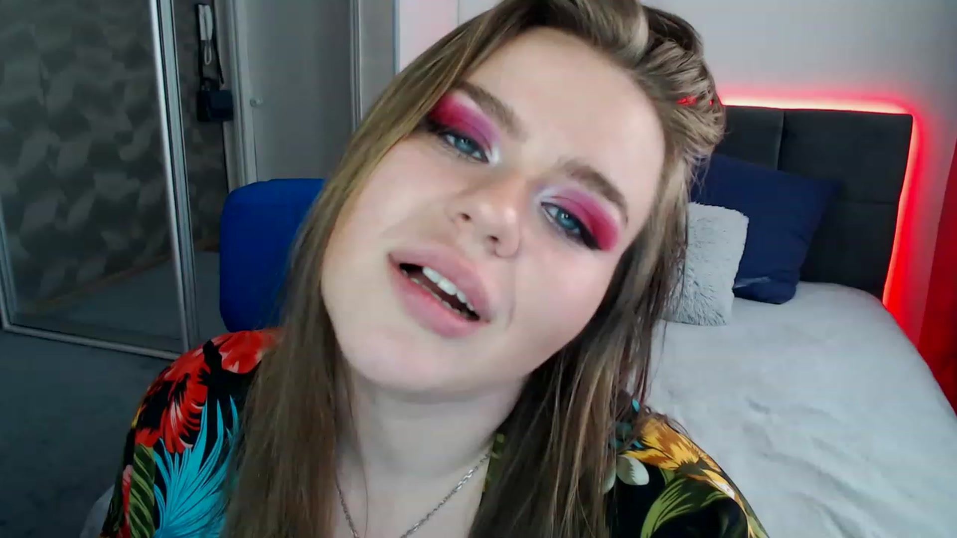 Gallery image thumbnail from Hensonella's myfreecams stream on, 04/24/2023, 16:07 image 11 of 20