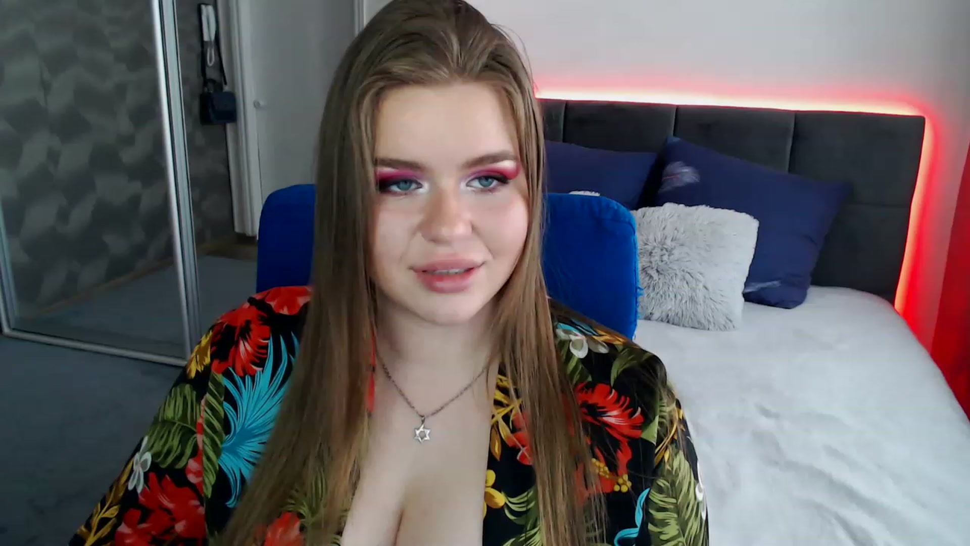 Gallery image thumbnail from Hensonella's myfreecams stream on, 04/24/2023, 16:07 image 3 of 20