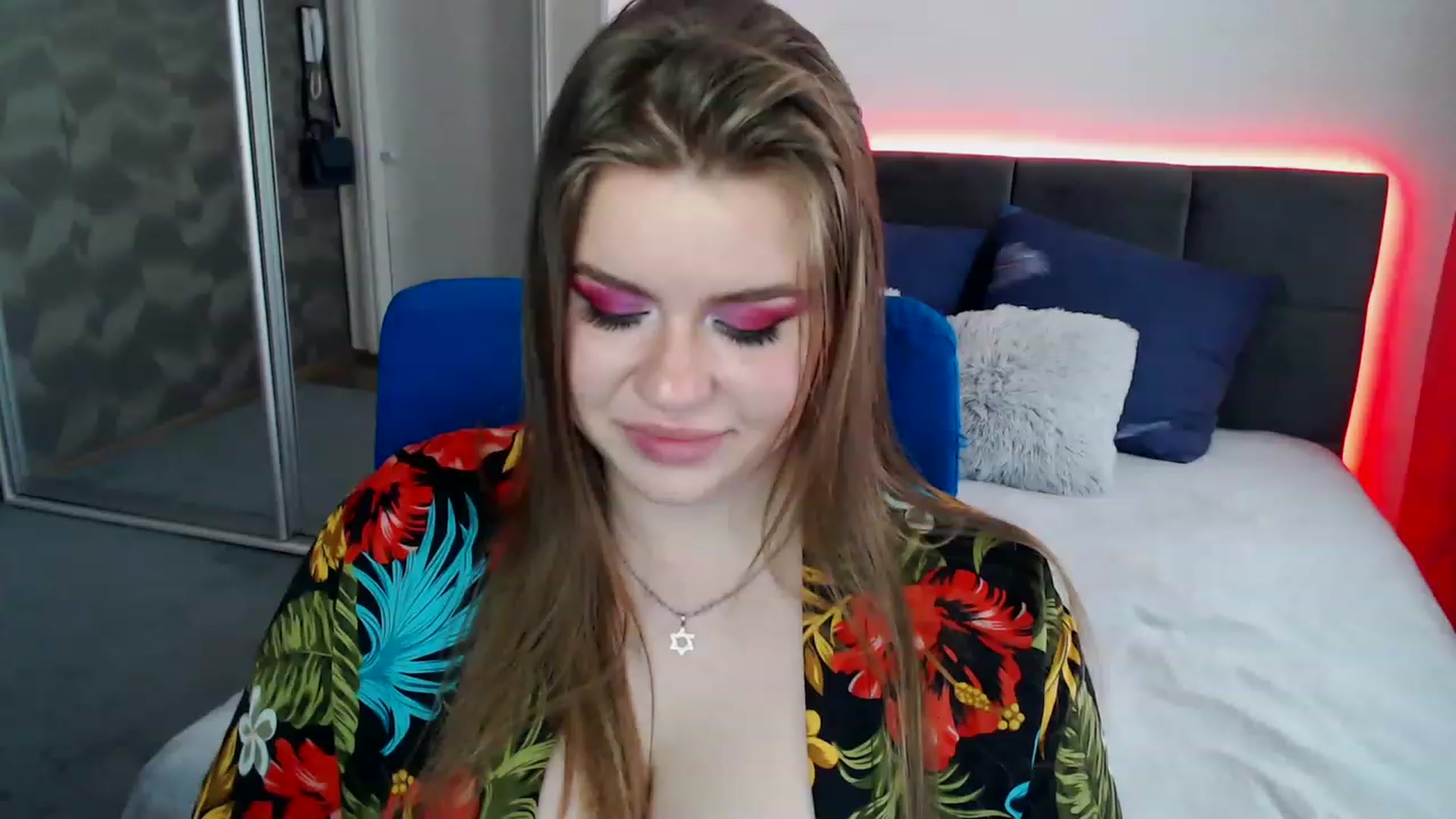 Gallery image thumbnail from Hensonella's myfreecams stream on, 04/24/2023, 16:07 image 16 of 20
