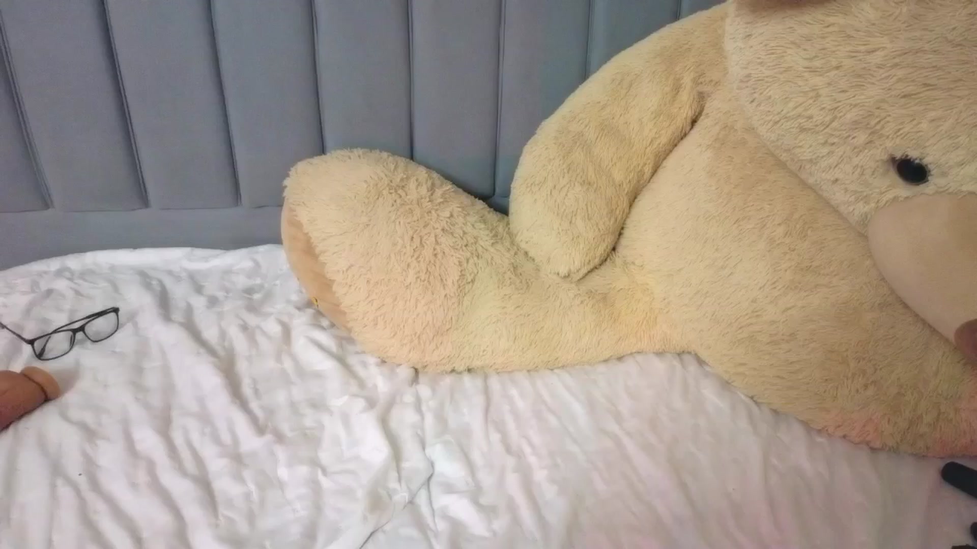 Gallery image thumbnail from HentaiBday's myfreecams stream on, 10/14/2024, 03:12 image 12 of 20