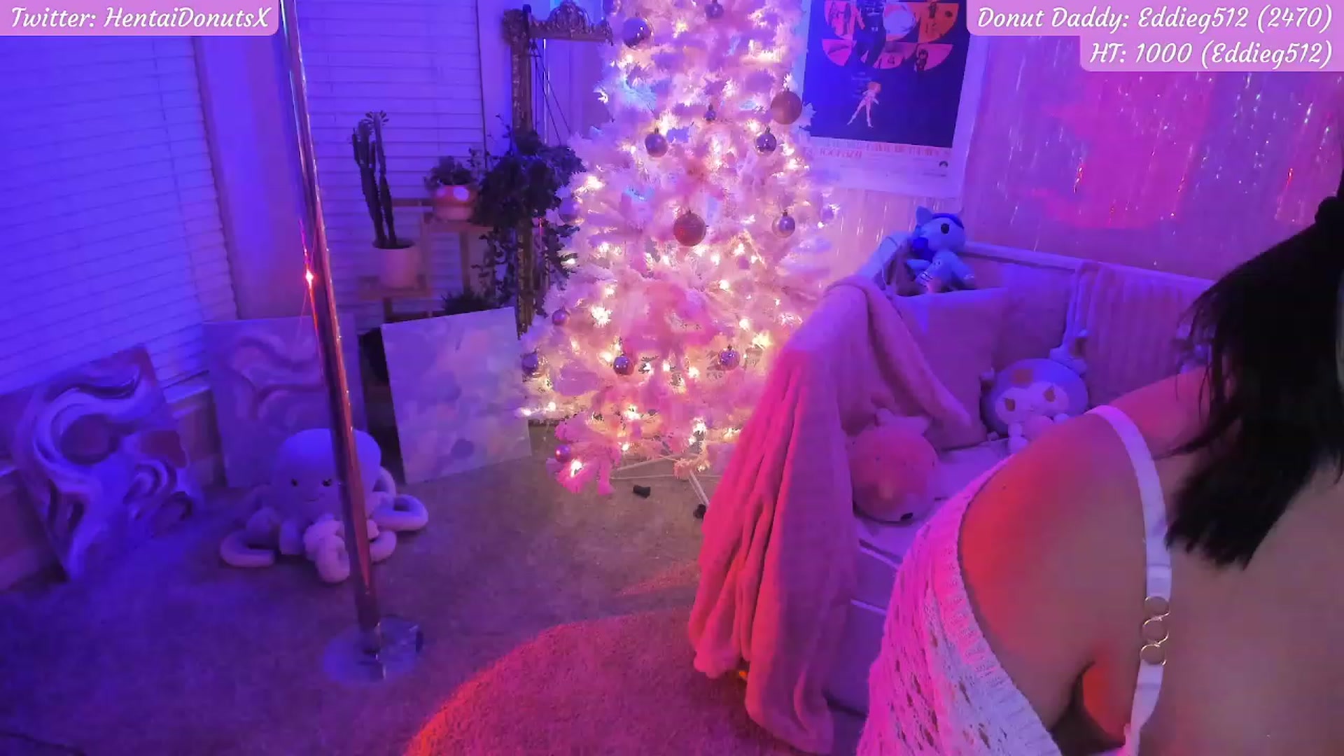 Gallery image thumbnail from HentaiDonuts's myfreecams stream on, 12/11/2022, 05:45 image 1 of 20
