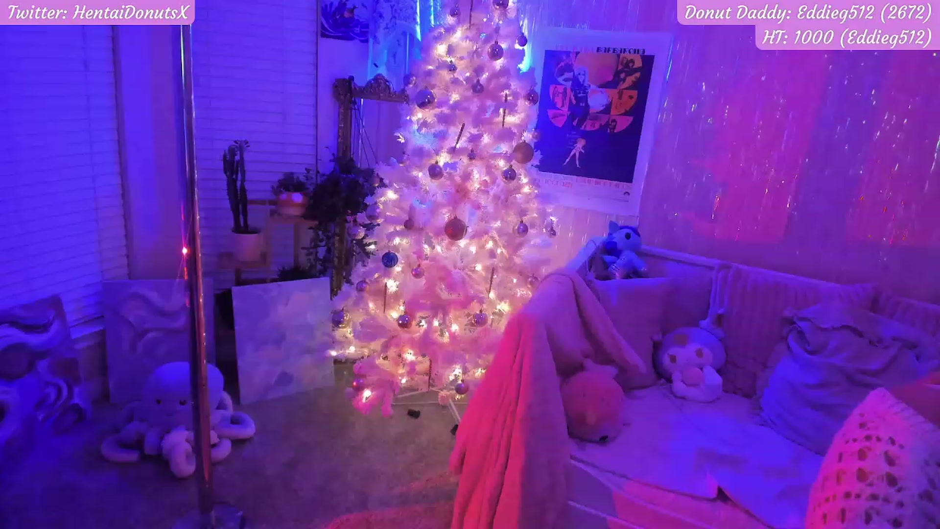 Gallery image thumbnail from HentaiDonuts's myfreecams stream on, 12/11/2022, 06:06 image 5 of 20