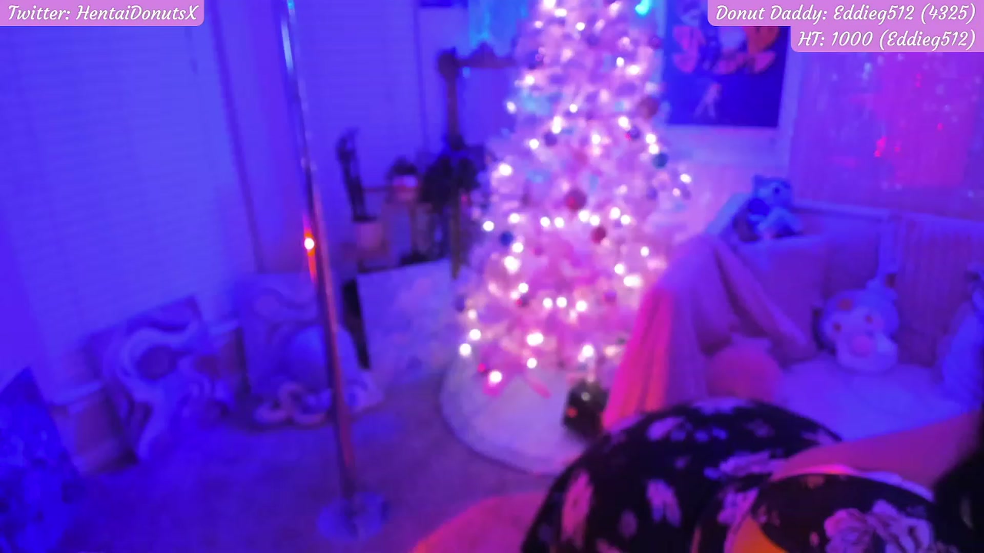 Gallery image thumbnail from HentaiDonuts's myfreecams stream on, 12/11/2022, 07:57 image 2 of 20