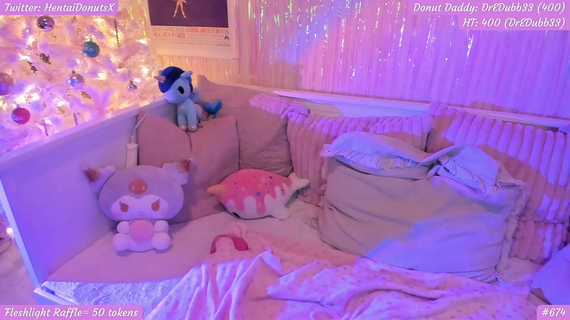 Gallery image thumbnail from HentaiDonuts's myfreecams stream on, 01/27/2023, 05:35 image 7 of 20