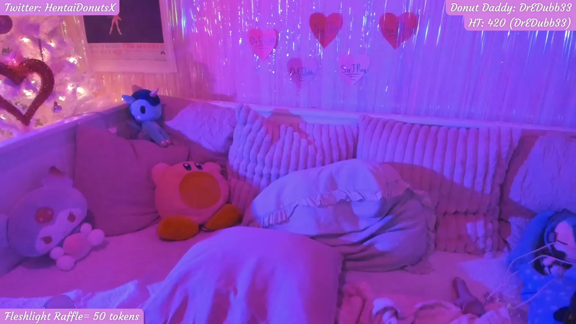 Gallery image thumbnail from HentaiDonuts's myfreecams stream on, 02/09/2023, 07:27 image 15 of 20
