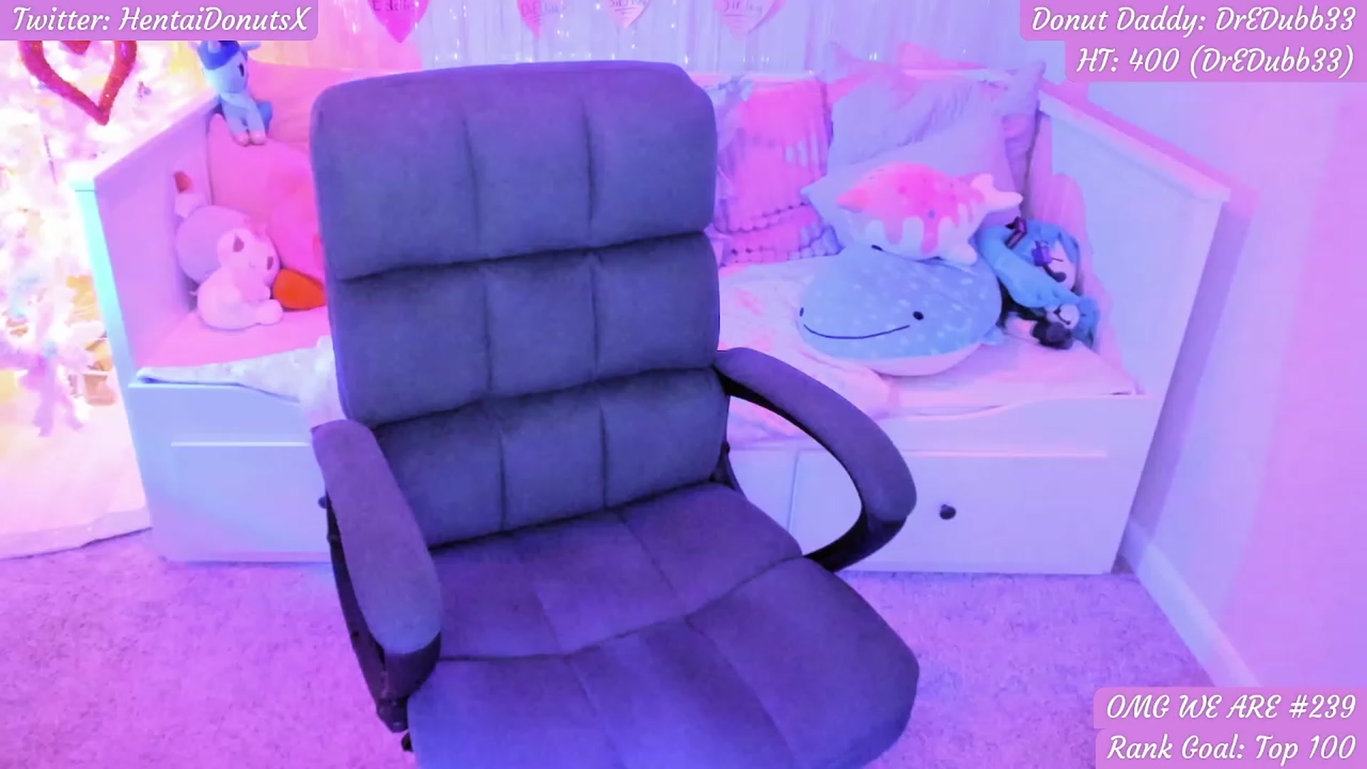 Gallery image thumbnail from HentaiDonuts's myfreecams stream on, 03/12/2023, 04:46 image 18 of 20