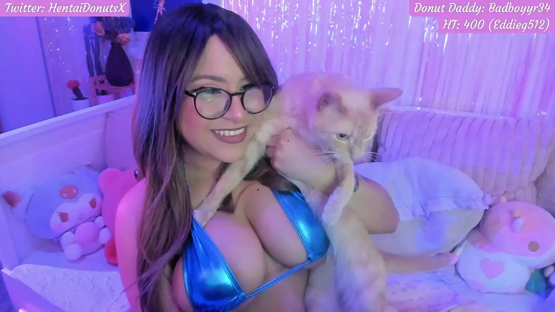 Gallery image thumbnail from HentaiDonuts's myfreecams stream on, 06/26/2023, 03:45 image 15 of 20
