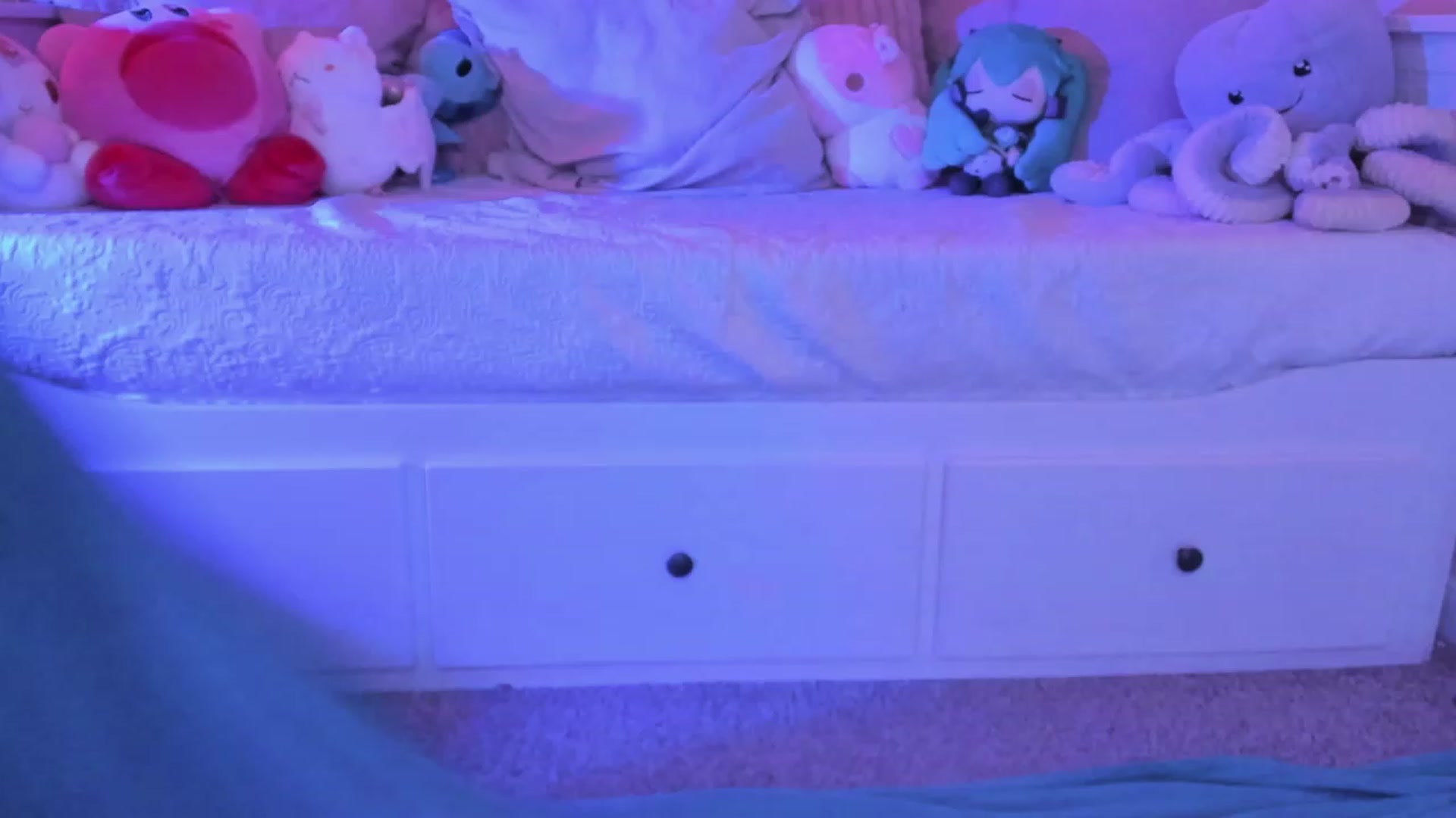 Gallery image thumbnail from HentaiDonuts's myfreecams stream on, 09/02/2023, 04:09 image 6 of 20