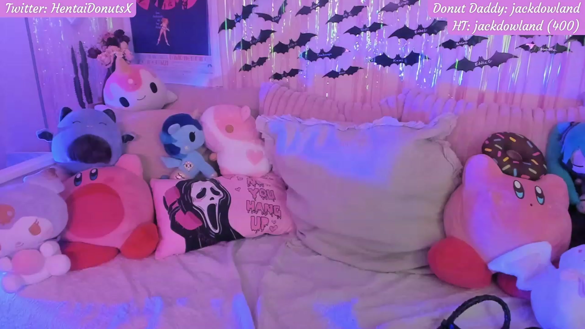 Gallery image thumbnail from HentaiDonuts's myfreecams stream on, 10/25/2023, 02:37 image 4 of 20
