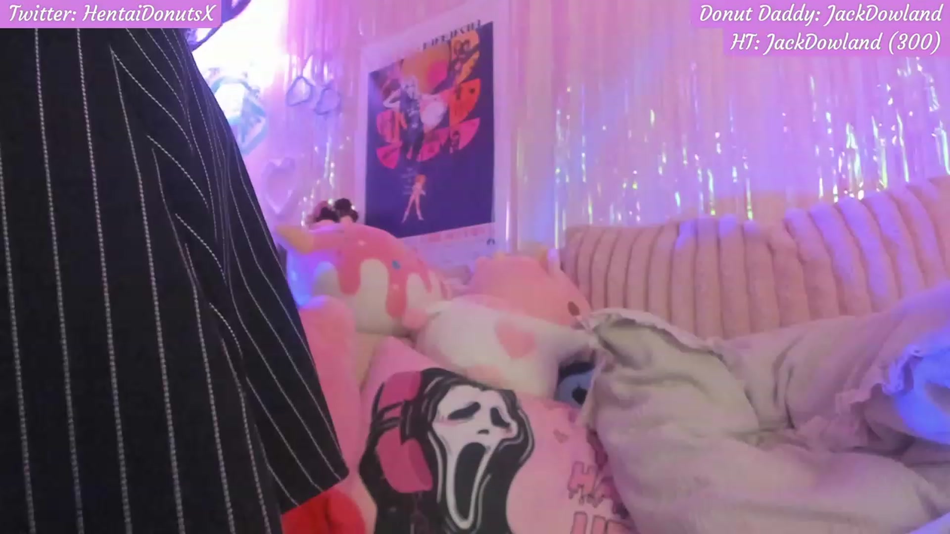 Gallery image thumbnail from HentaiDonuts's myfreecams stream on, 11/30/2023, 06:37 image 13 of 20