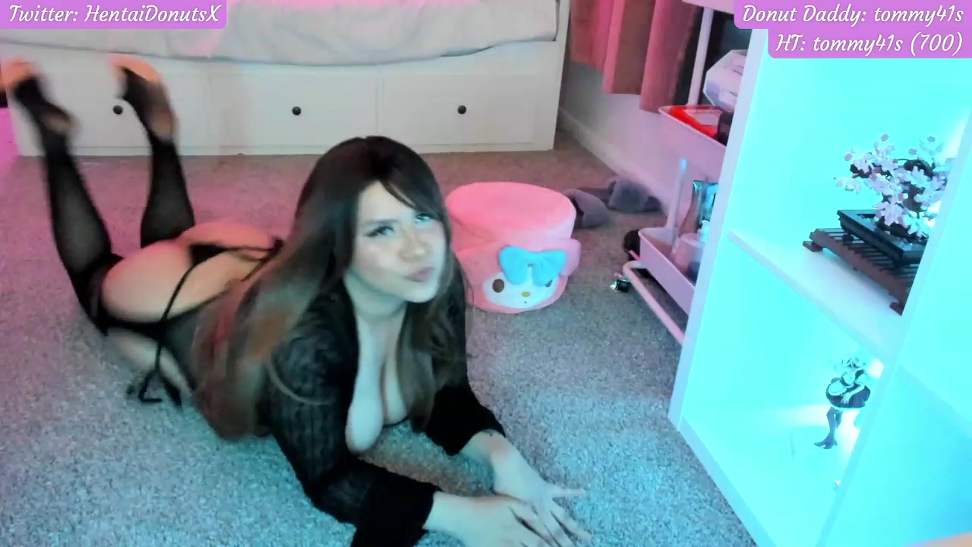 Gallery image thumbnail from HentaiDonuts's myfreecams stream on, 02/26/2024, 06:41 image 13 of 20