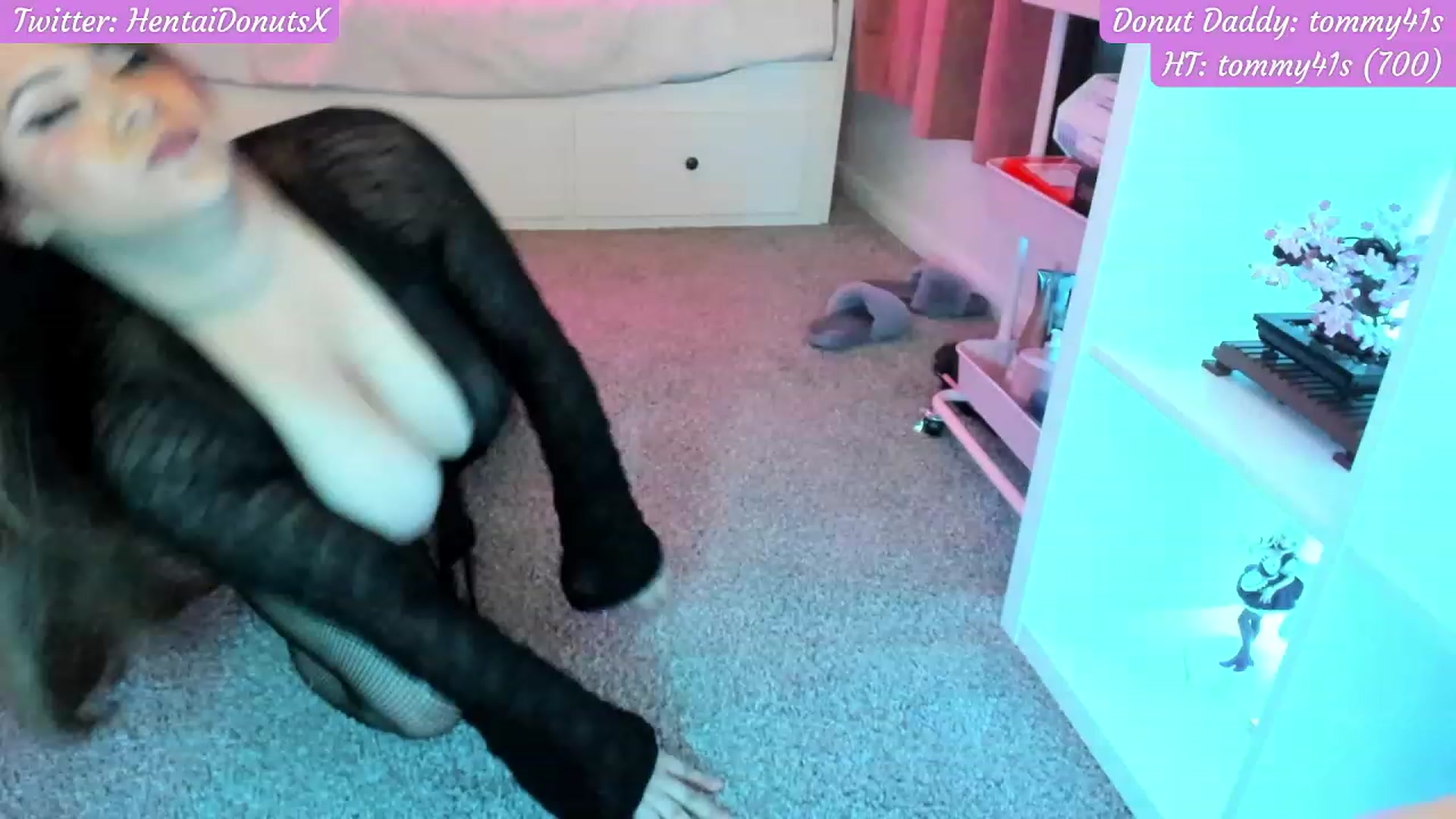 Gallery image thumbnail from HentaiDonuts's myfreecams stream on, 02/26/2024, 06:41 image 18 of 20
