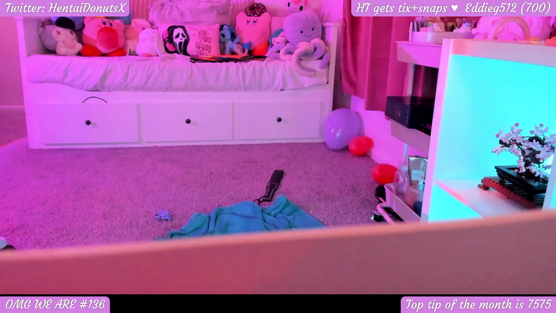 Gallery image thumbnail from HentaiDonuts's myfreecams stream on, 03/17/2024, 06:52 image 20 of 20