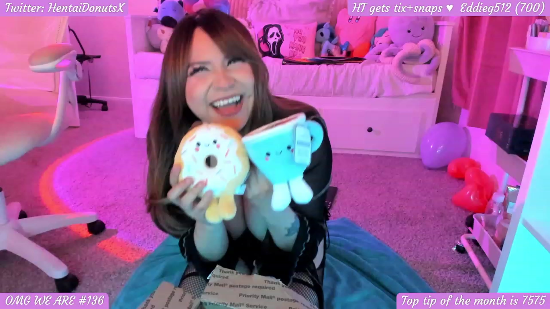 Gallery image thumbnail from HentaiDonuts's myfreecams stream on, 03/17/2024, 06:52 image 11 of 20