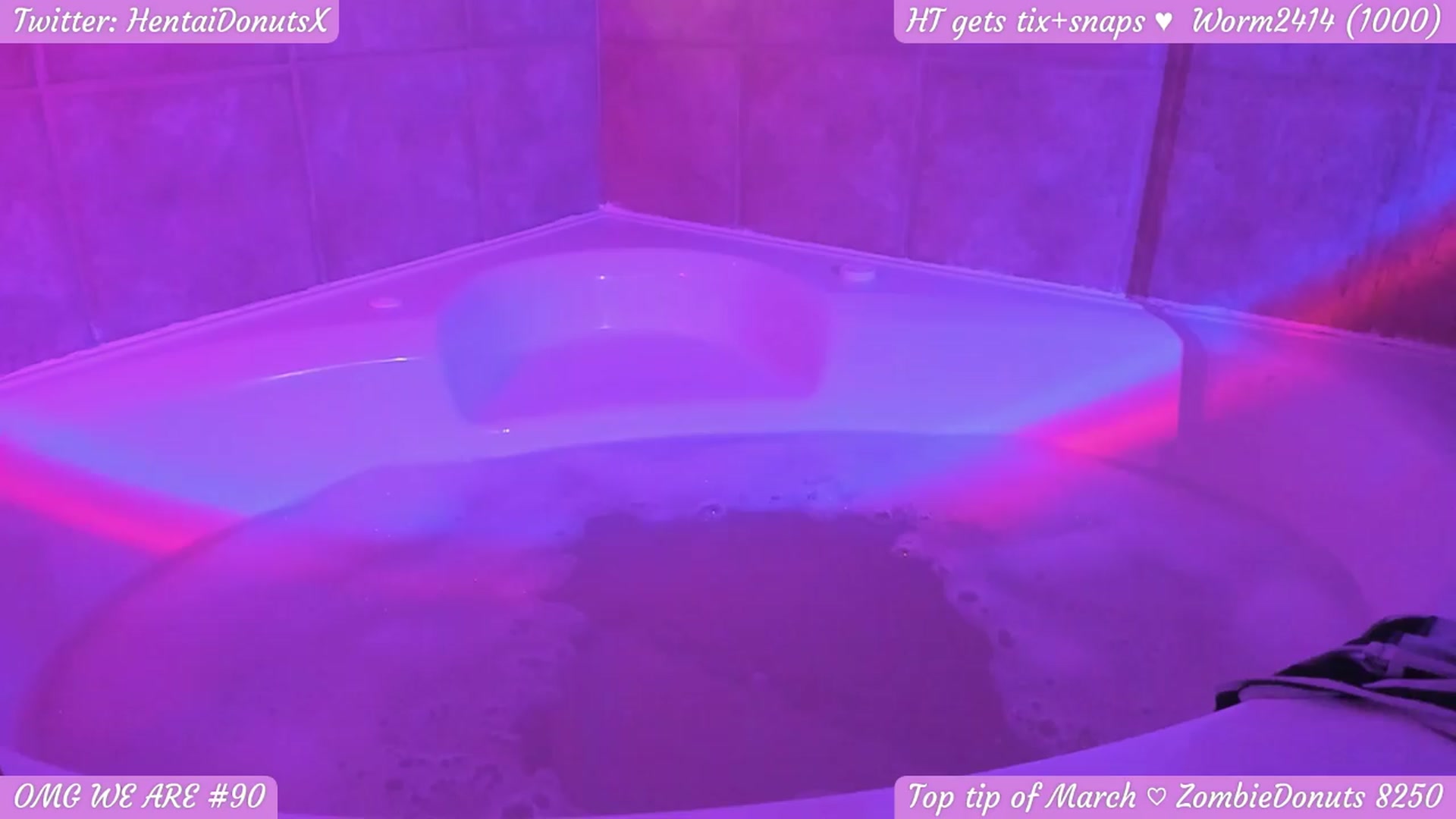 Gallery image thumbnail from HentaiDonuts's myfreecams stream on, 03/28/2024, 06:12 image 3 of 20