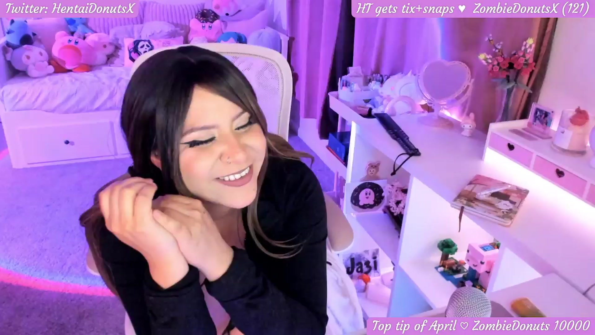 Gallery image thumbnail from HentaiDonuts's myfreecams stream on, 04/08/2024, 08:48 image 19 of 20