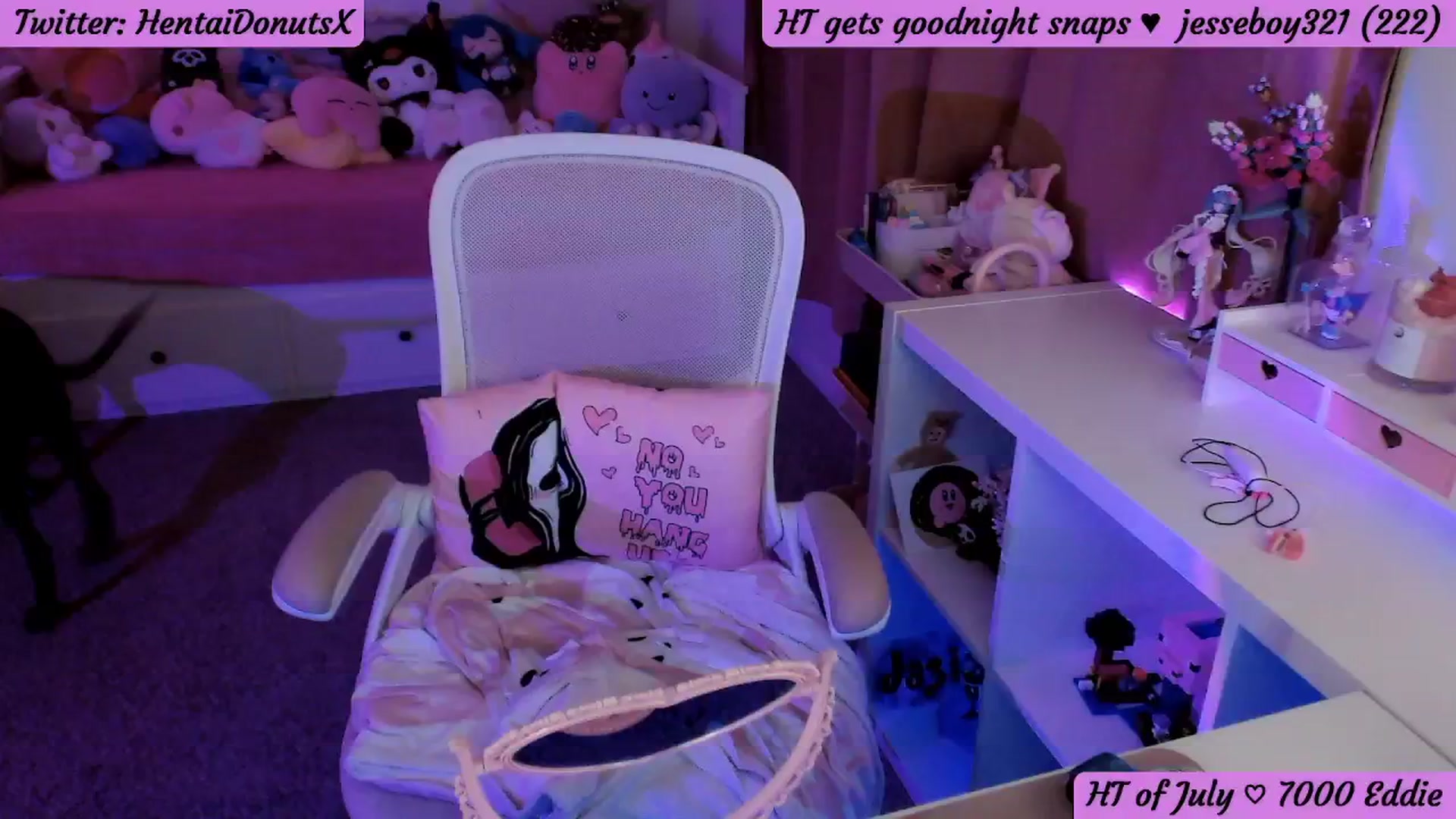 Gallery image thumbnail from HentaiDonuts's myfreecams stream on, 07/21/2024, 03:38 image 19 of 20