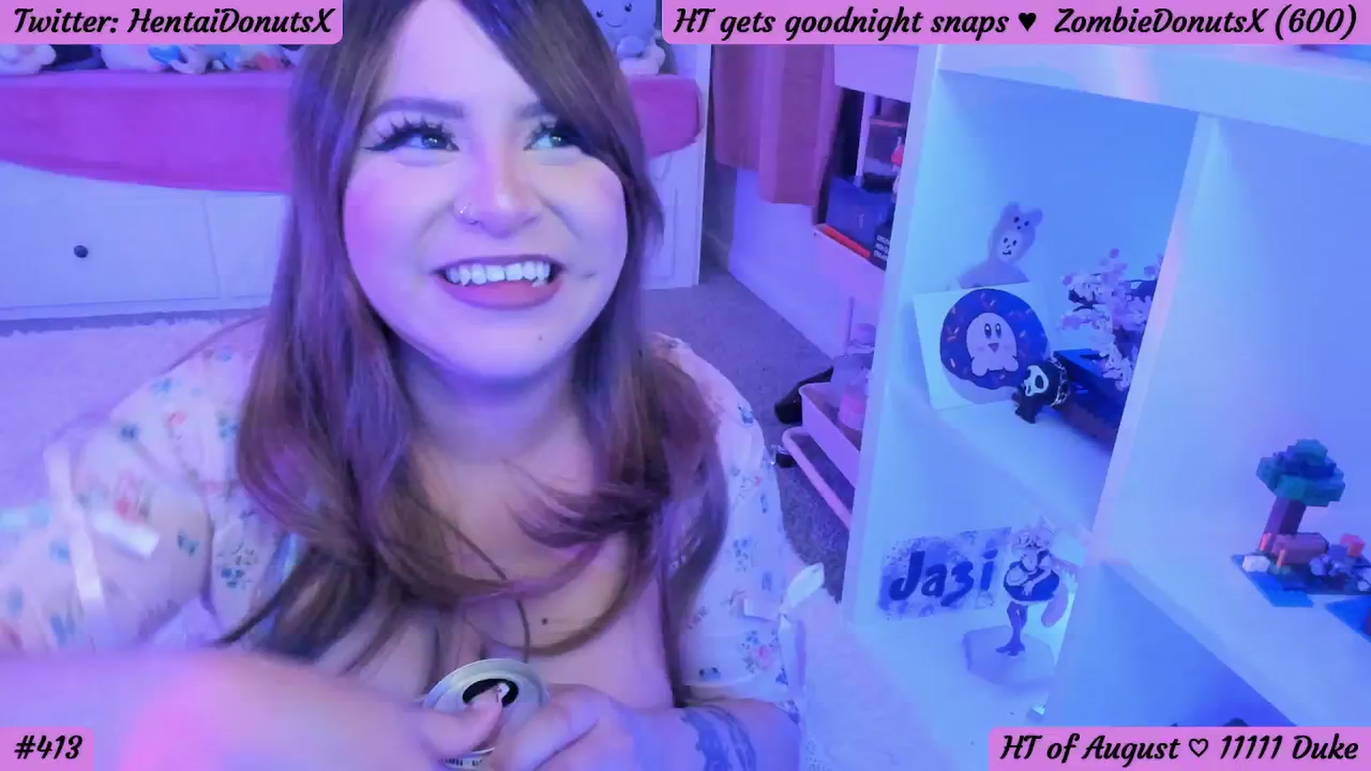 Gallery image thumbnail from HentaiDonuts's myfreecams stream on, 08/16/2024, 09:02 image 17 of 20