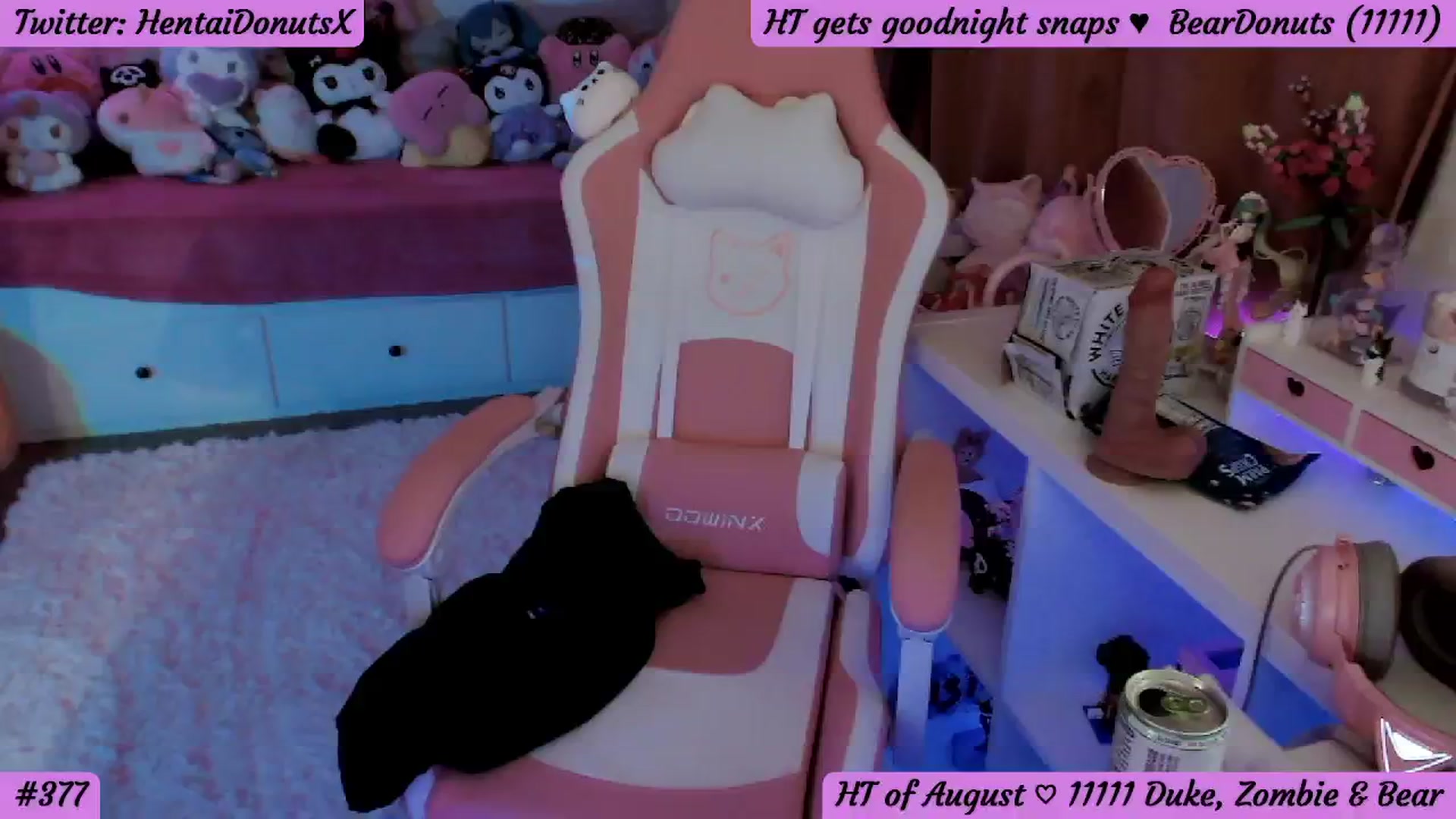 Gallery image thumbnail from HentaiDonuts's myfreecams stream on, 08/20/2024, 06:47 image 16 of 20