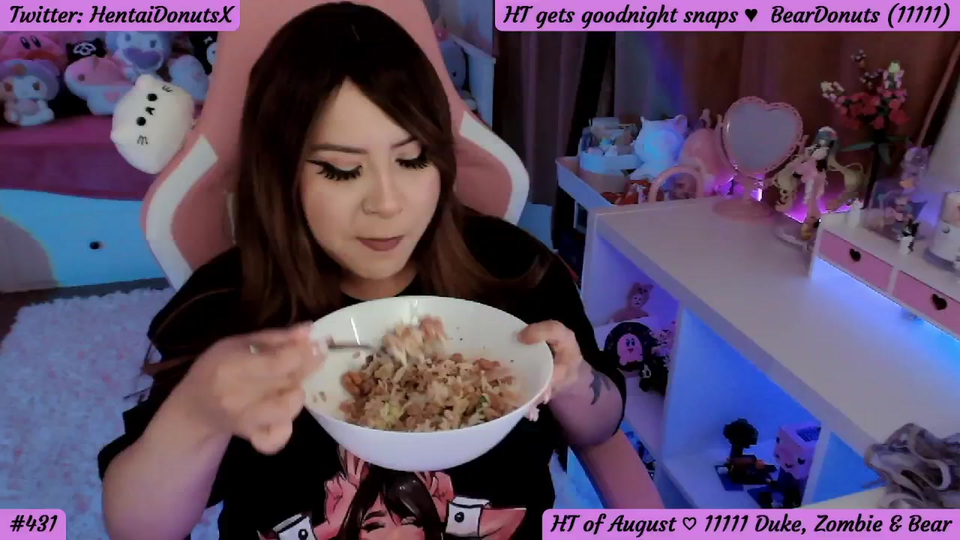 Gallery image thumbnail from HentaiDonuts's myfreecams stream on, 08/20/2024, 06:47 image 9 of 20