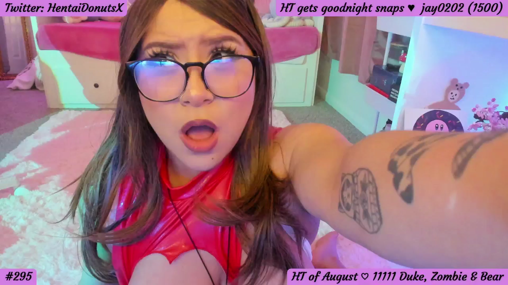 Gallery image thumbnail from HentaiDonuts's myfreecams stream on, 08/25/2024, 08:42 image 17 of 20
