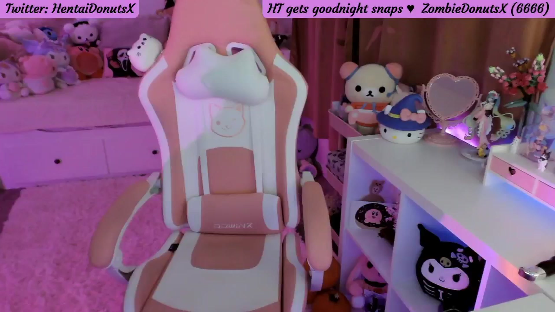 Gallery image thumbnail from HentaiDonuts's myfreecams stream on, 10/02/2024, 06:13 image 3 of 20