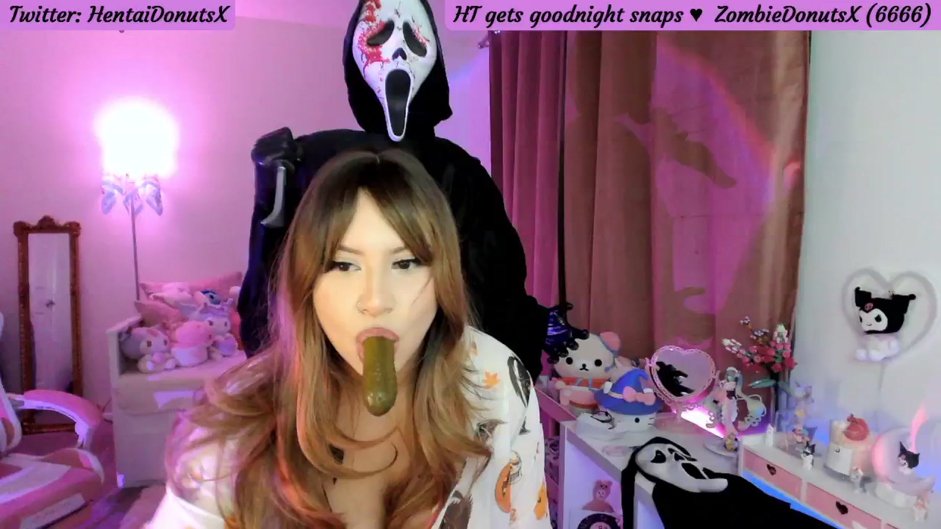 Gallery image thumbnail from HentaiDonuts's myfreecams stream on, 10/02/2024, 06:13 image 15 of 20