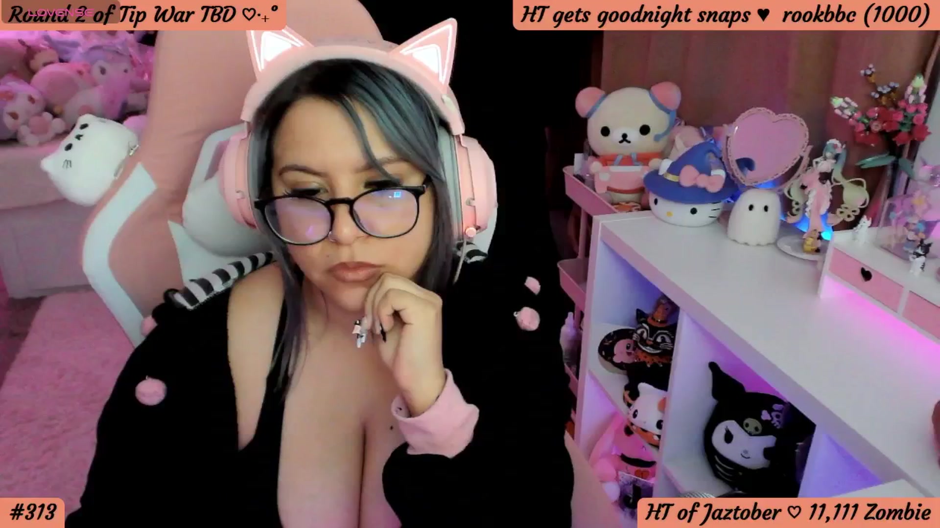 Gallery image thumbnail from HentaiDonuts's myfreecams stream on, 10/08/2024, 05:43 image 18 of 20