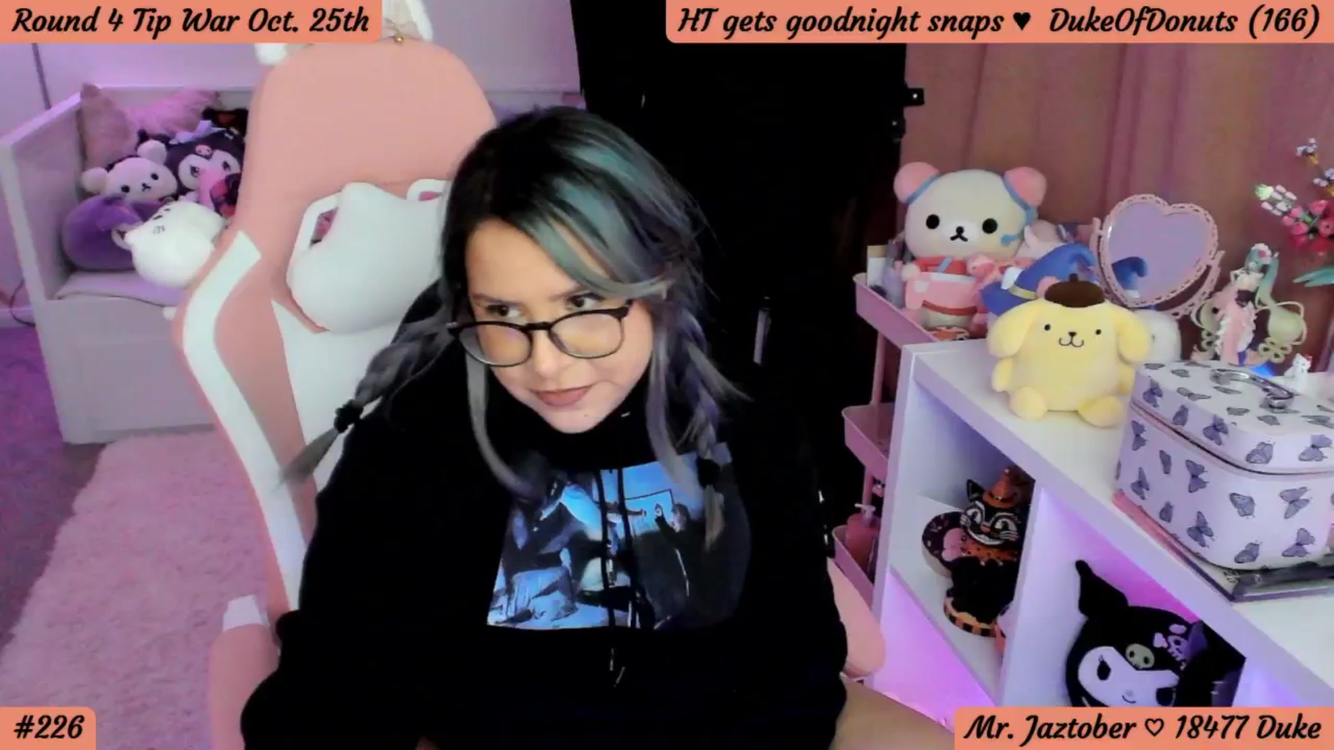 Gallery image thumbnail from HentaiDonuts's myfreecams stream on, 10/25/2024, 06:50 image 10 of 20